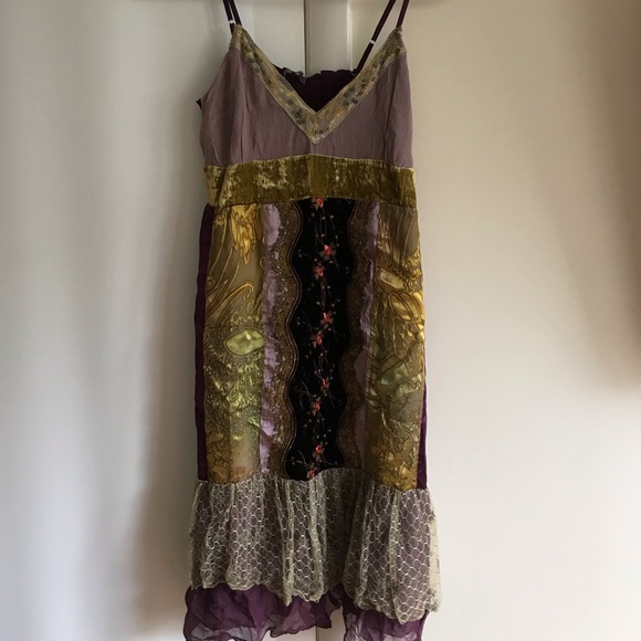 Hale Bob Dresses & Skirts - NWT Hale Bob velvet and lace embroidered dress